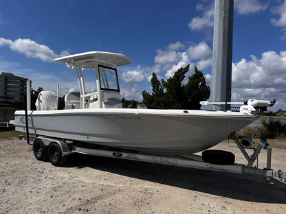 2021 Robalo 246 Cayman For Sale