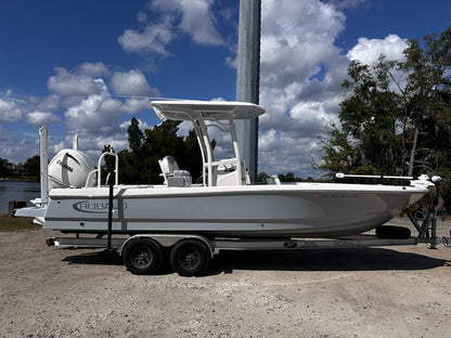 2021 Robalo 246 Cayman For Sale