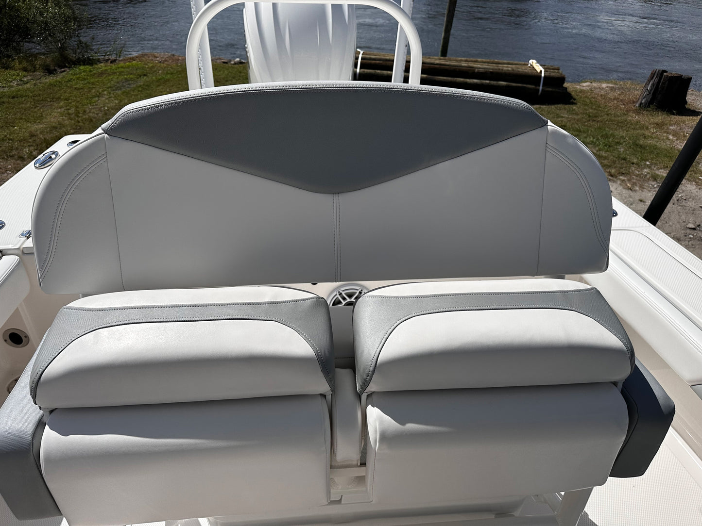 2021 Robalo 246 Cayman For Sale