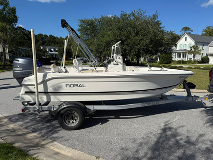 2016 Robalo R160