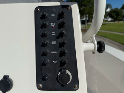 2016 Robalo R160