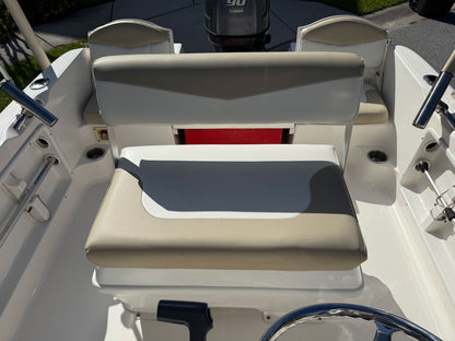 2016 Robalo R160
