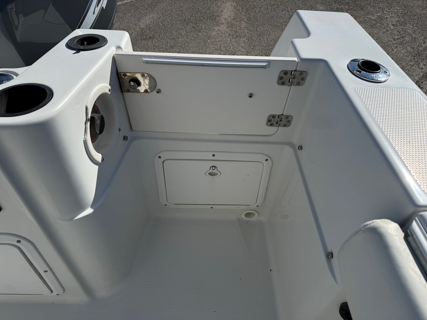 2005 Sailfish 218 CC