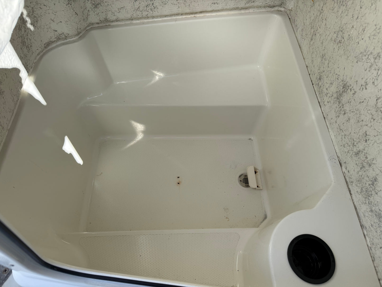 2005 Sailfish 218 CC