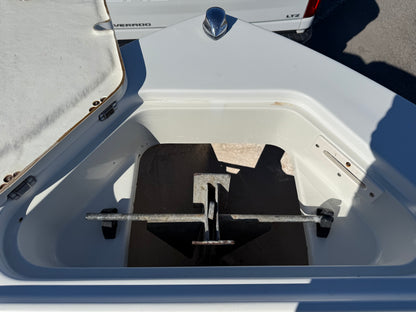 2005 Sailfish 218 CC