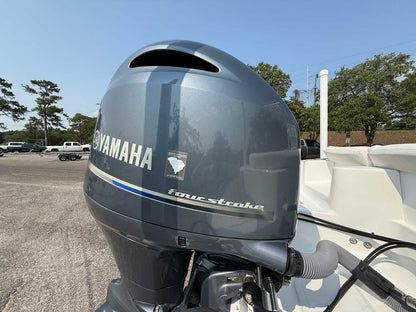 2021 Sea Hunt 219 Ultra
