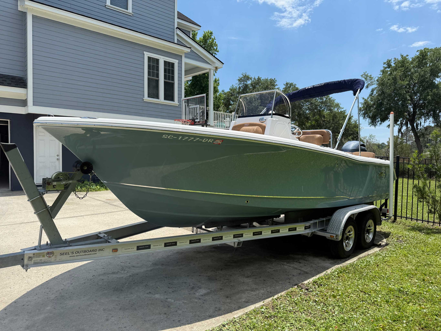 2021 Sea Hunt Ultra 219