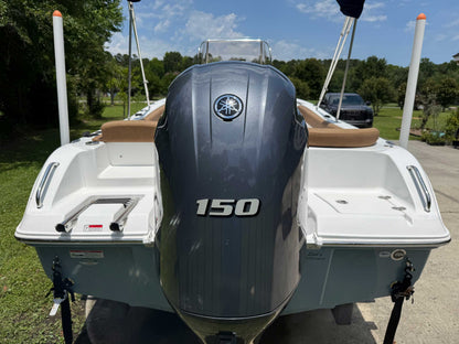2021 Sea Hunt Ultra 219