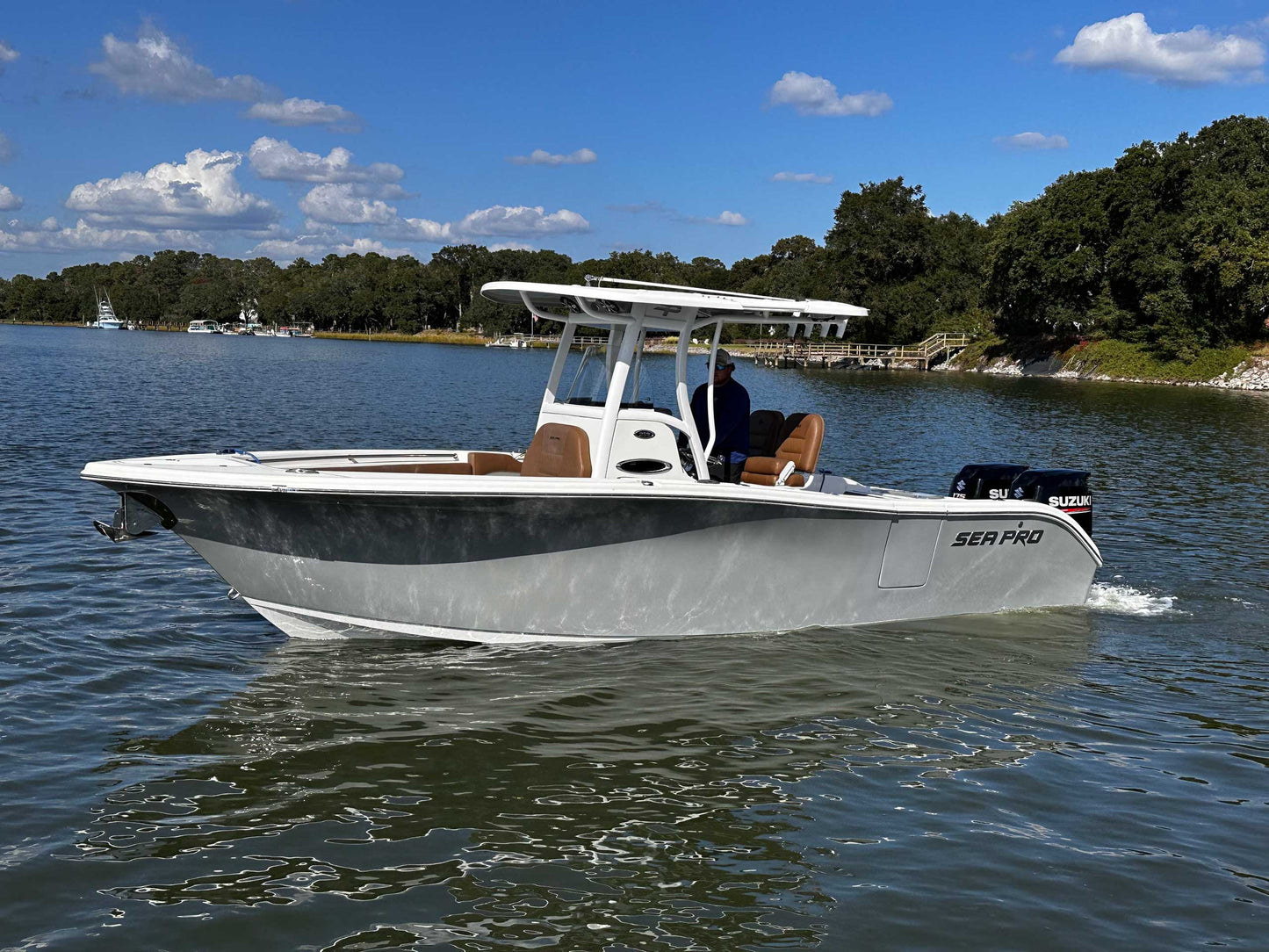 2019 Sea Pro 259 Center Console