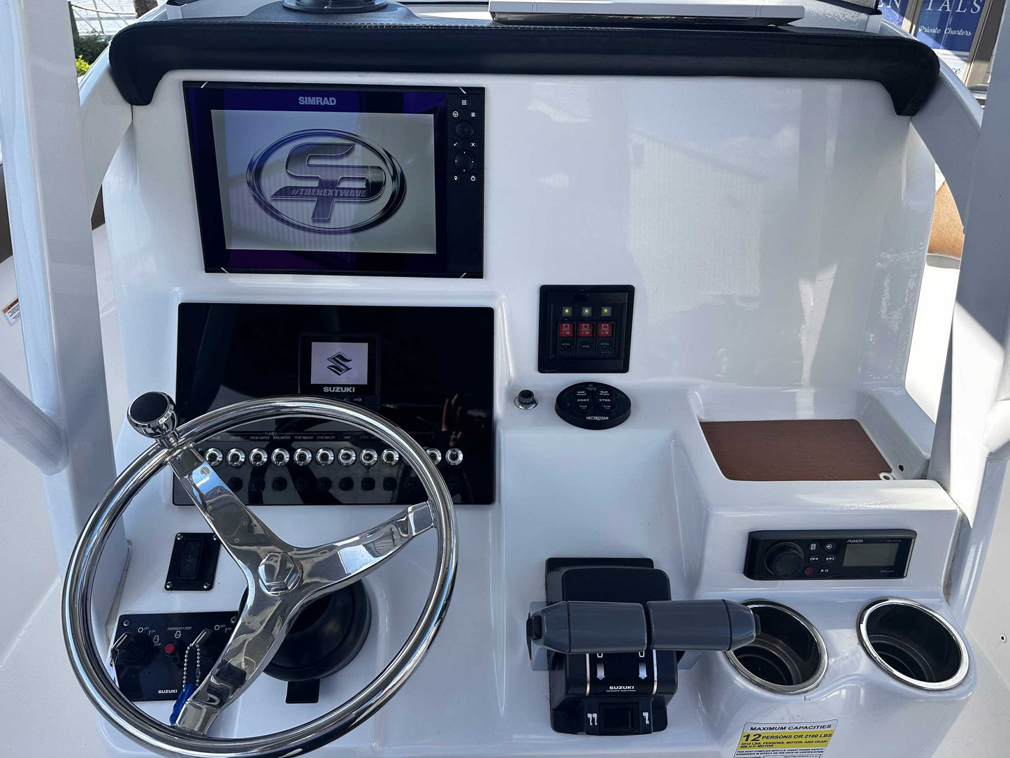 2019 Sea Pro 259 Center Console