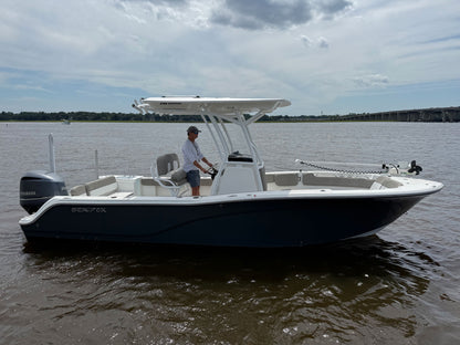 2021 Sea Fox 248 Commander