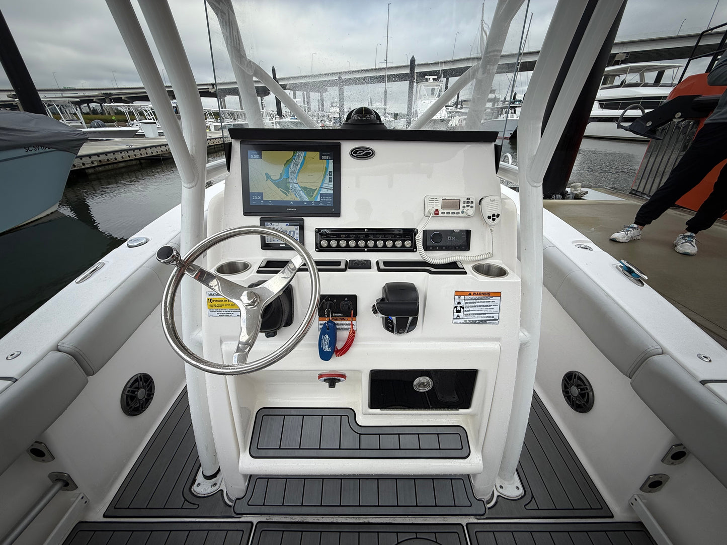 2023 Sea Fox 248 Commander