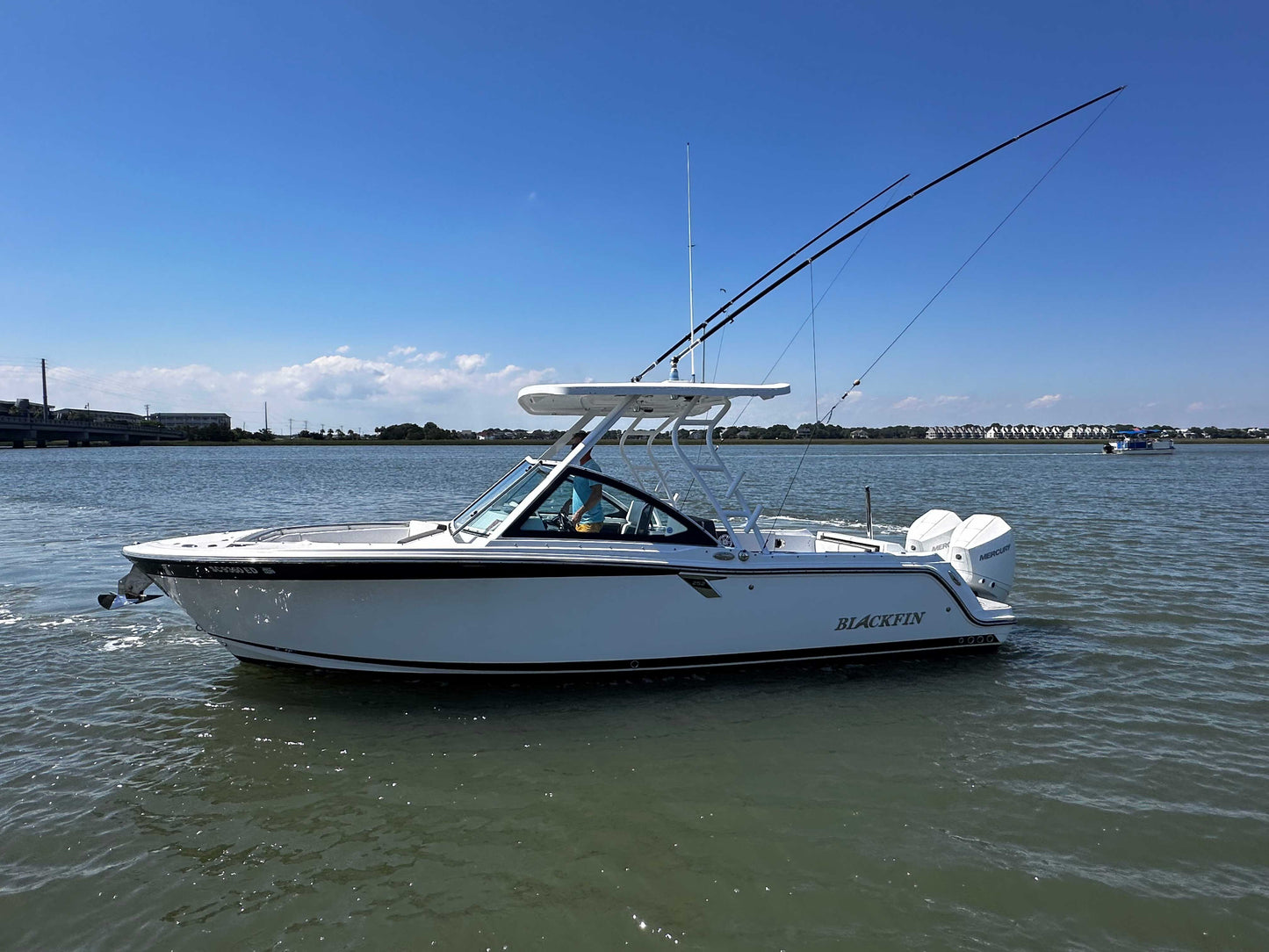 2021 Blackfin 252DC