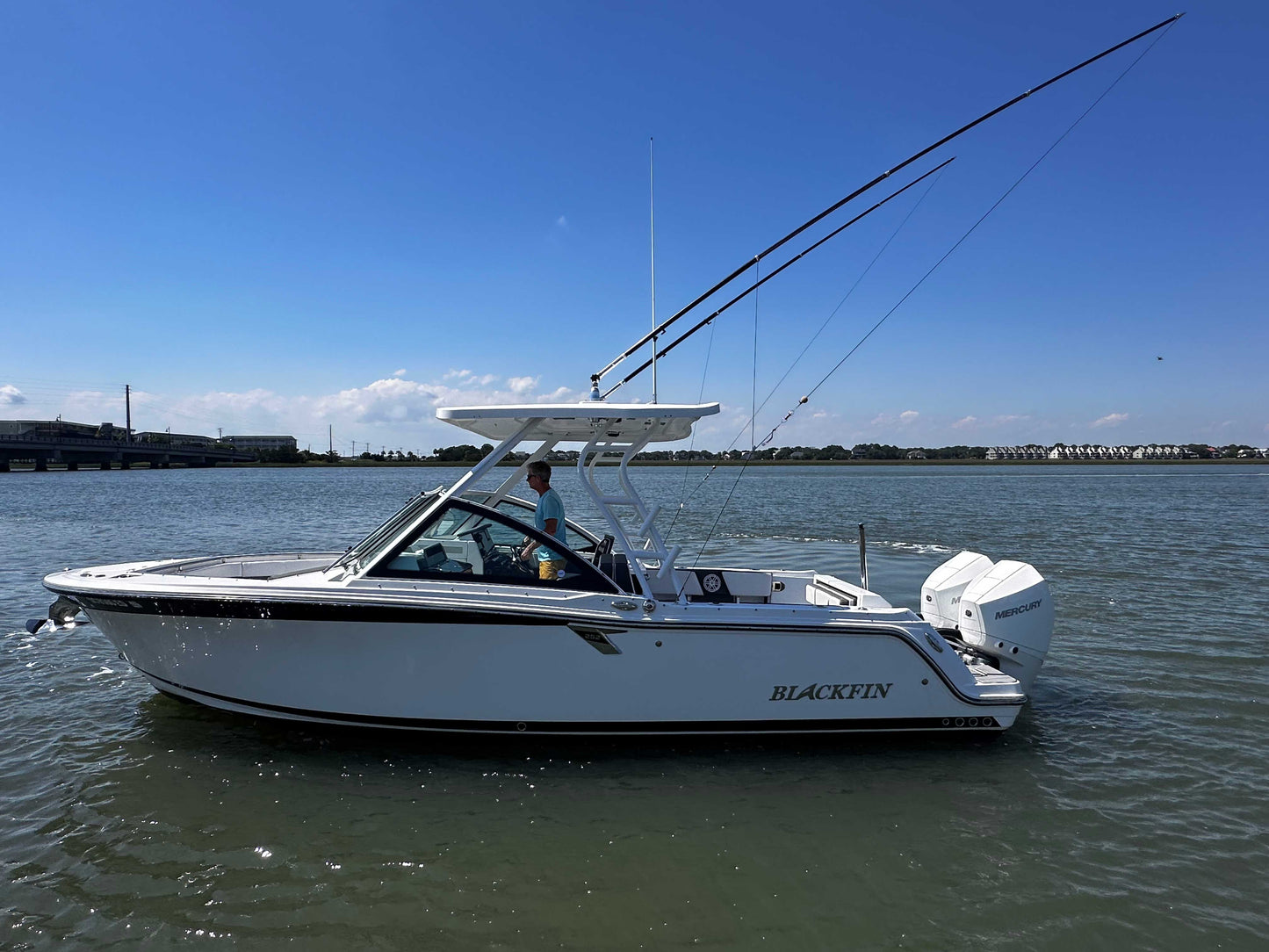 2021 Blackfin 252DC