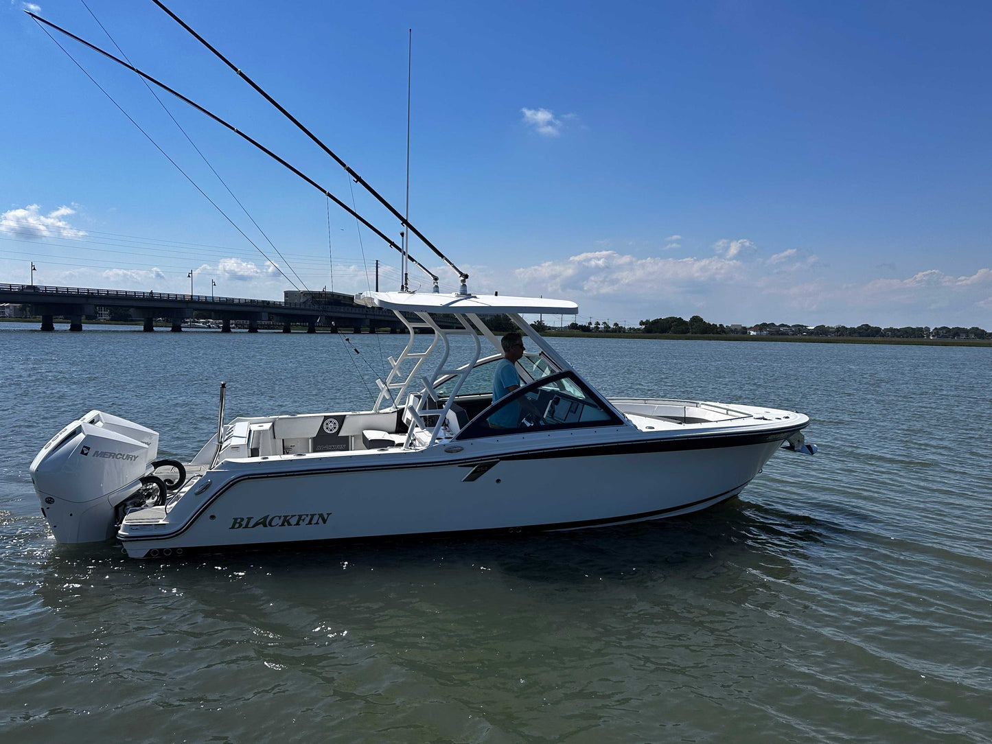 2021 Blackfin 252DC