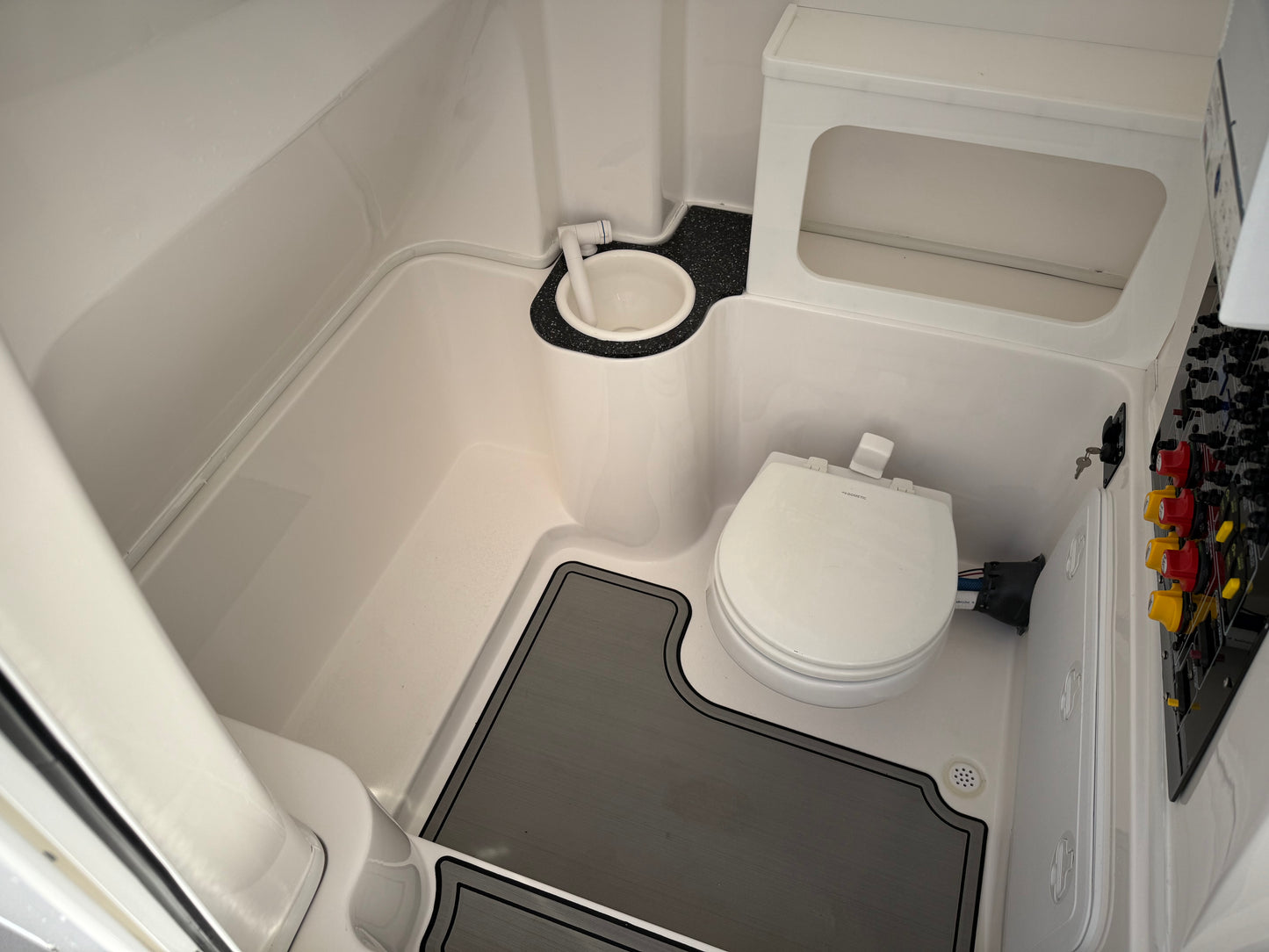 2022 Sea Fox 288 Commander