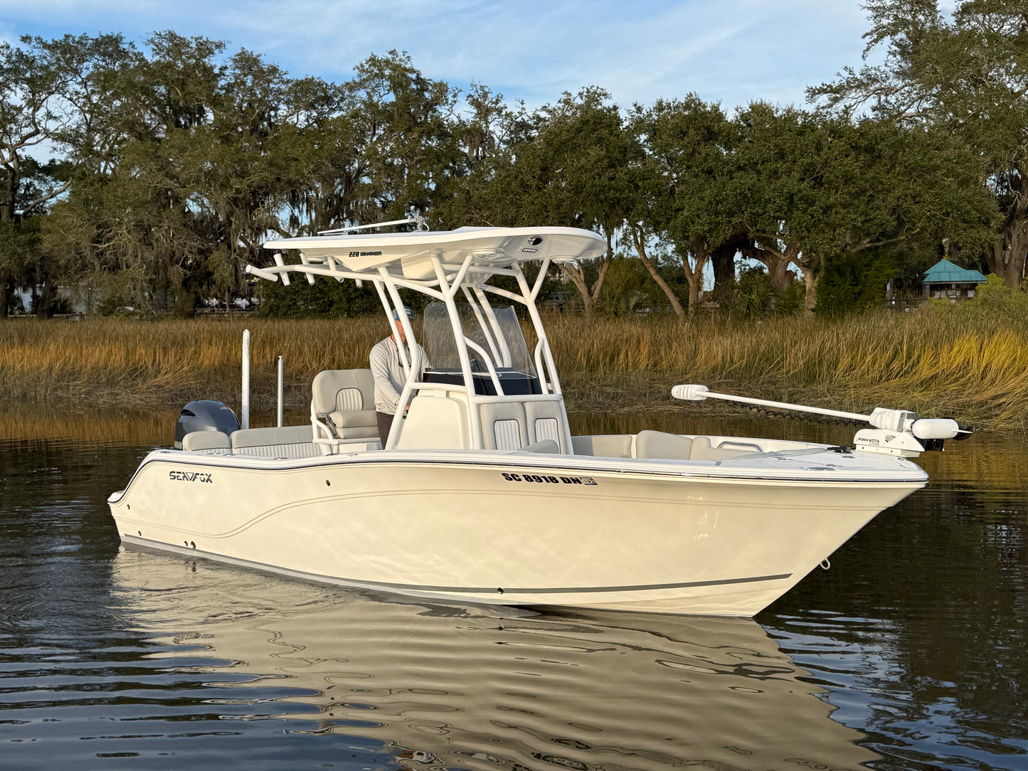 2021 Sea Fox 228 Commander