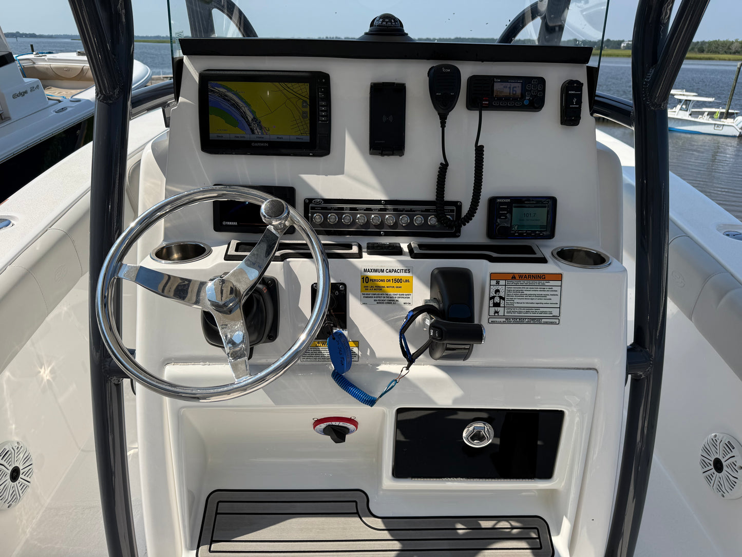 2020 Sea Fox 248 Commander