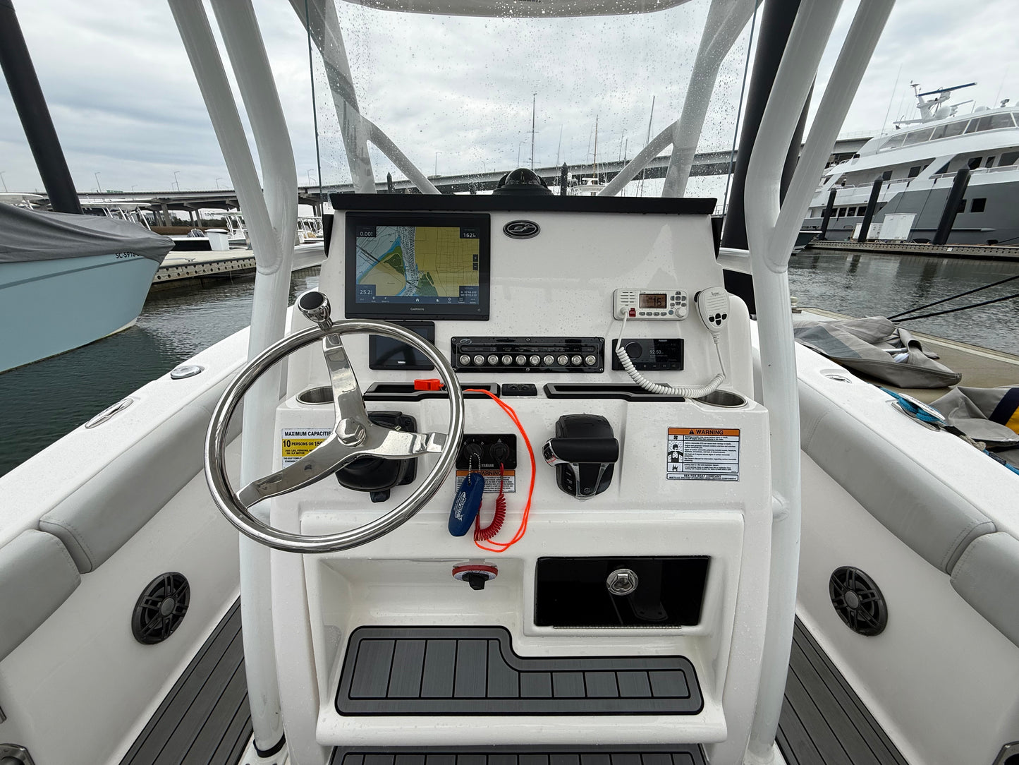 2023 Sea Fox 248 Commander