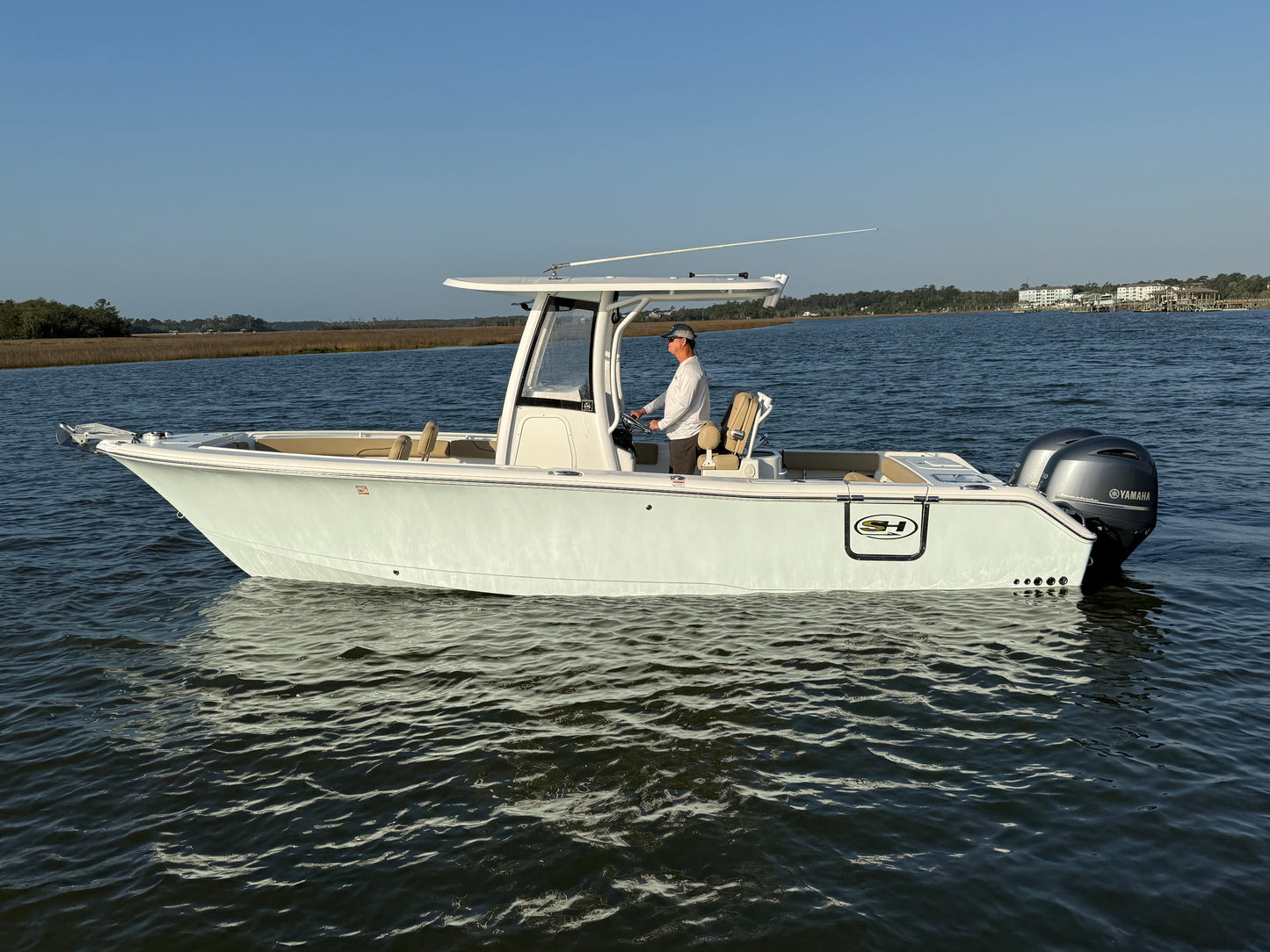 2017 Sea Hunt Gamefish 25