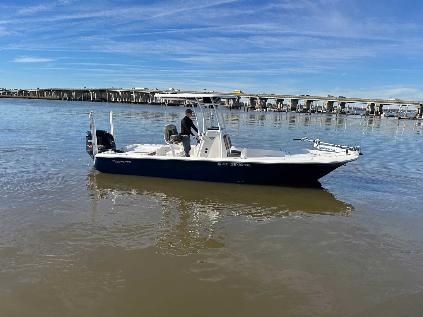 2019 Tidewater 2410 Bay Max