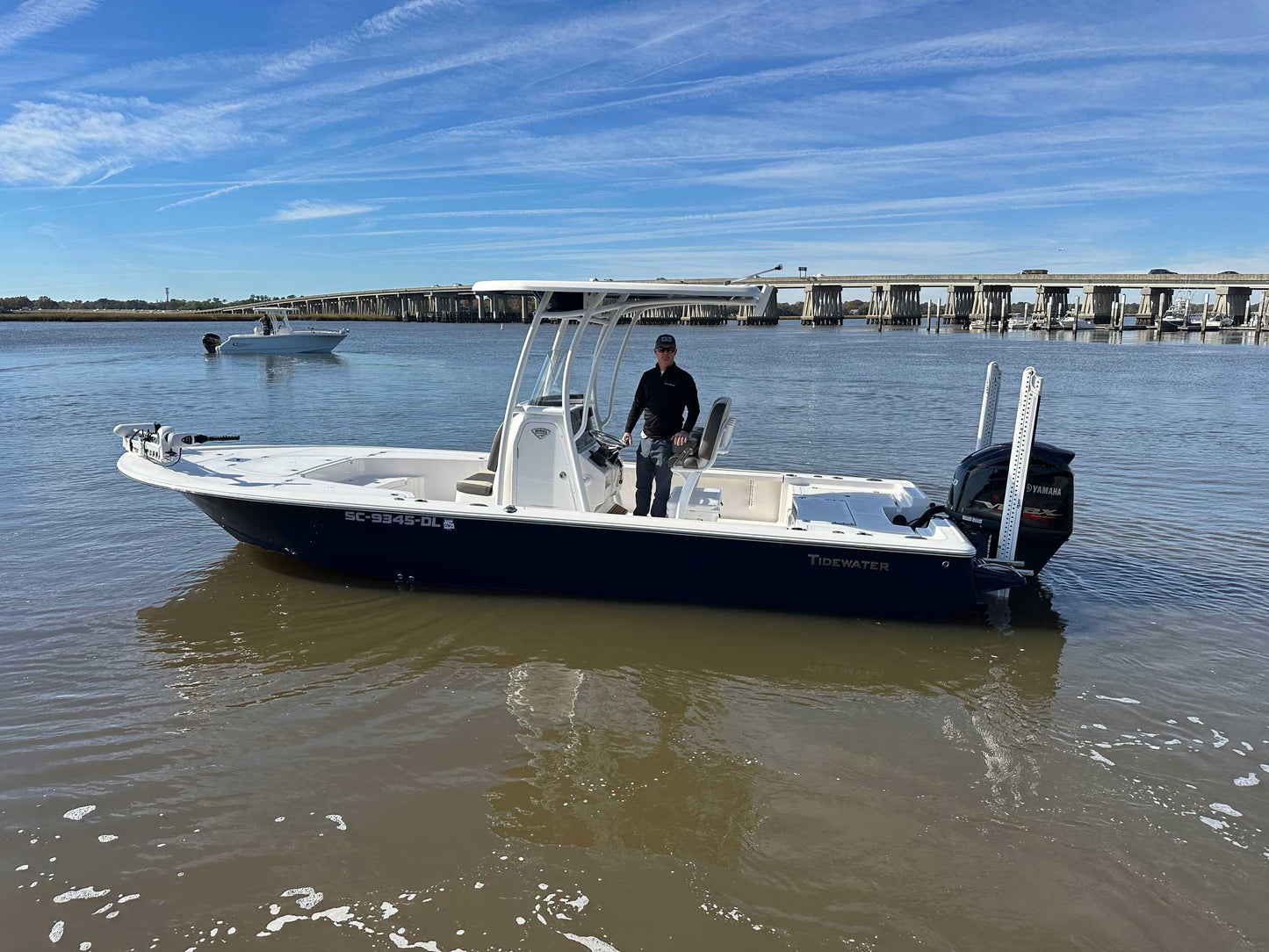 2019 Tidewater 2410 Bay Max