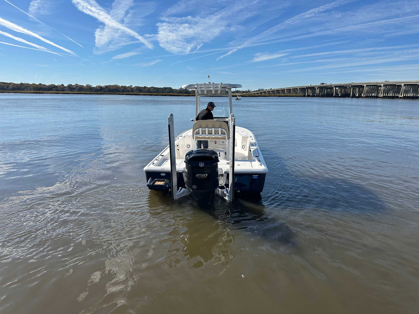 2019 Tidewater 2410 Bay Max
