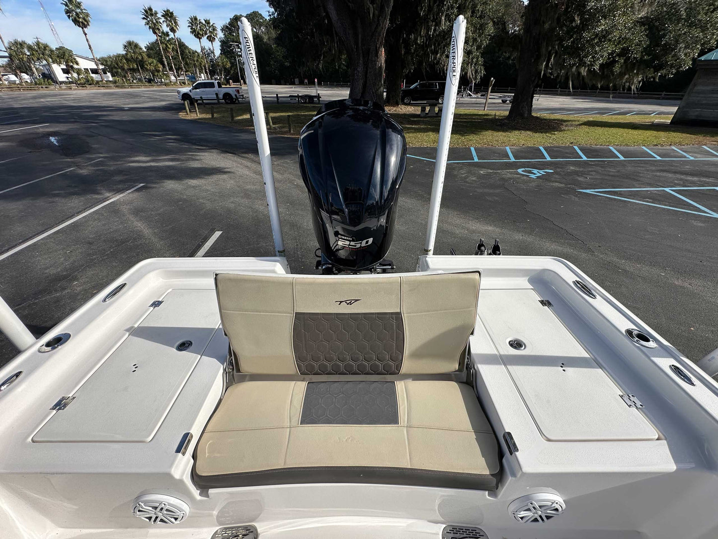 2019 Tidewater 2410 Bay Max