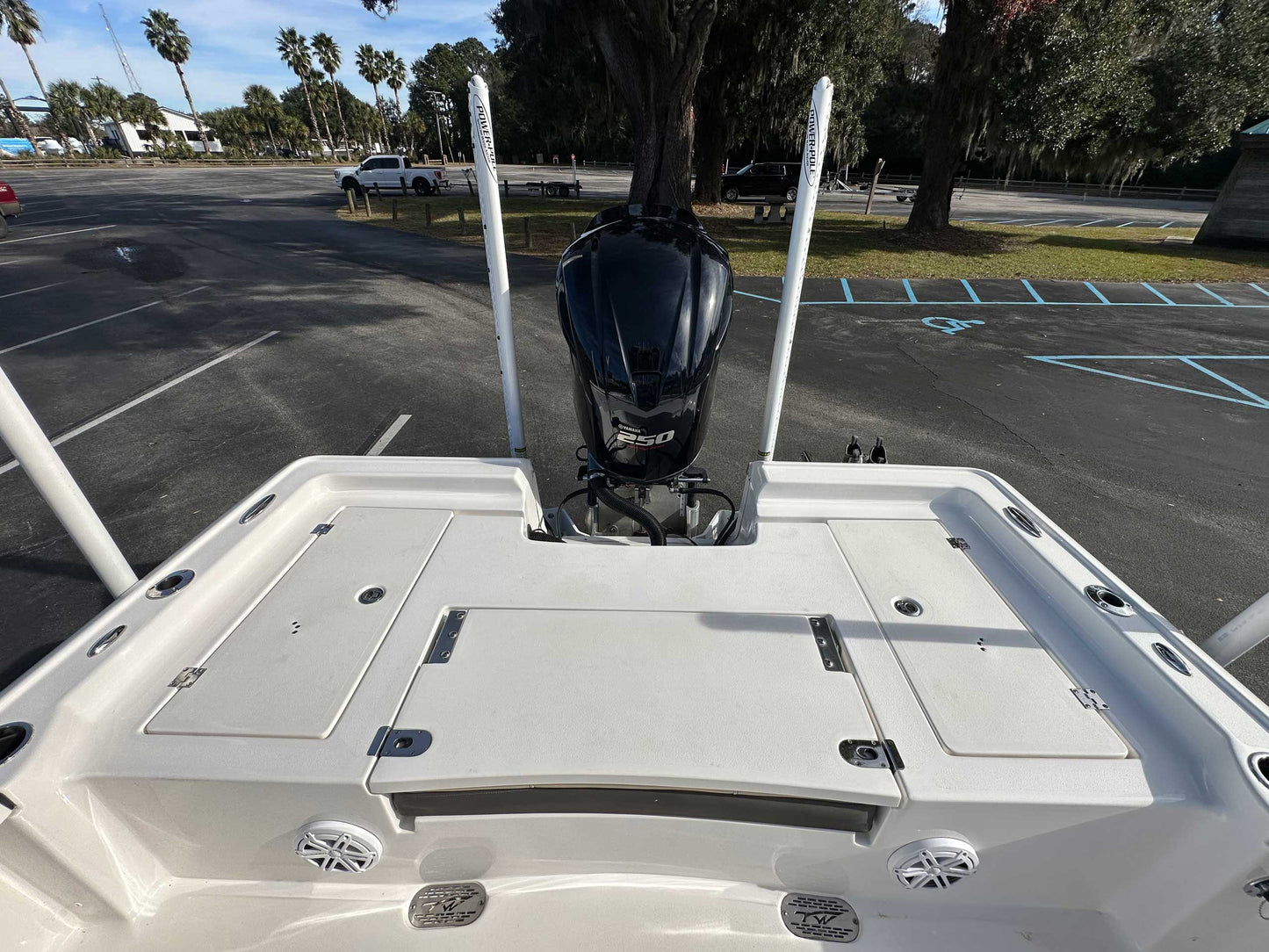 2019 Tidewater 2410 Bay Max