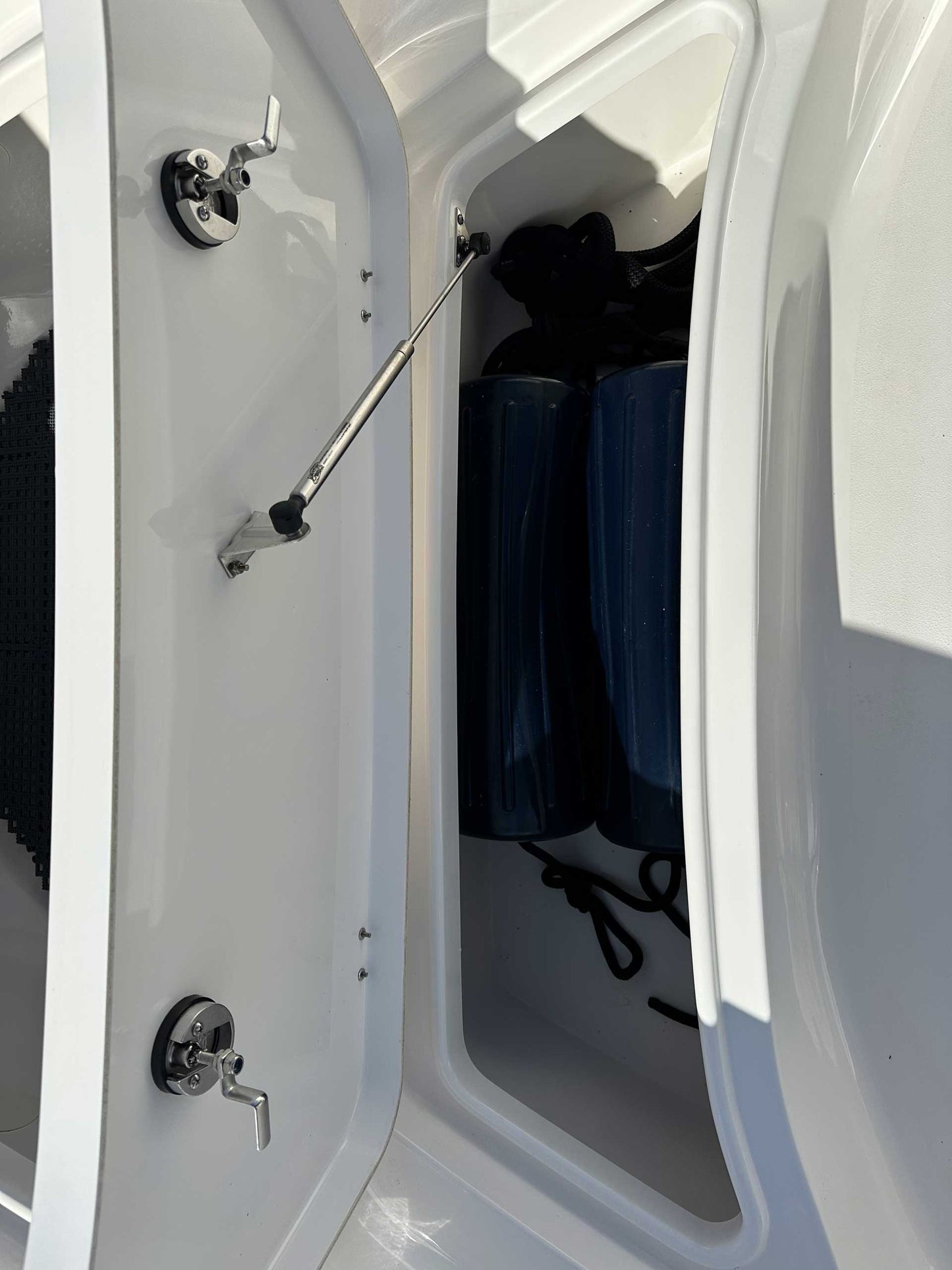 2019 Tidewater 2410 Bay Max