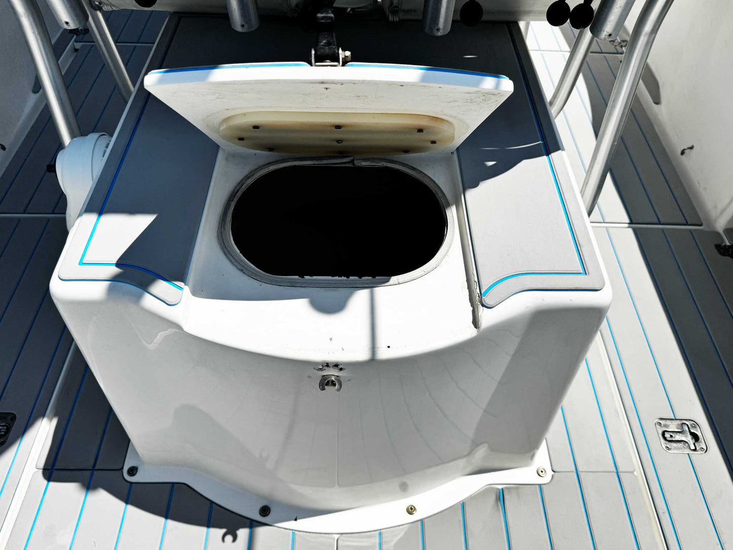 2005 Wellcraft 32 CCF