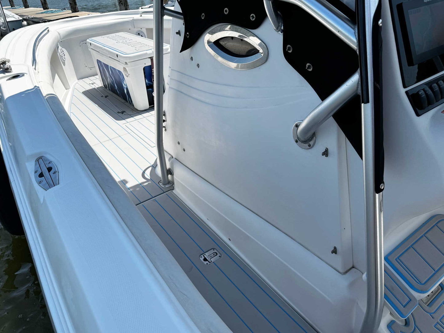 2005 Wellcraft 32 CCF